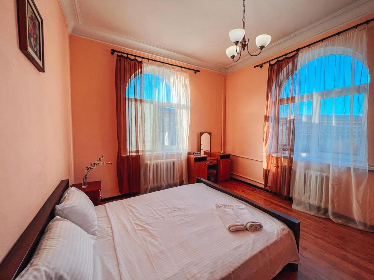 קייב Apartments On Kreshchatik 17 מראה חיצוני תמונה